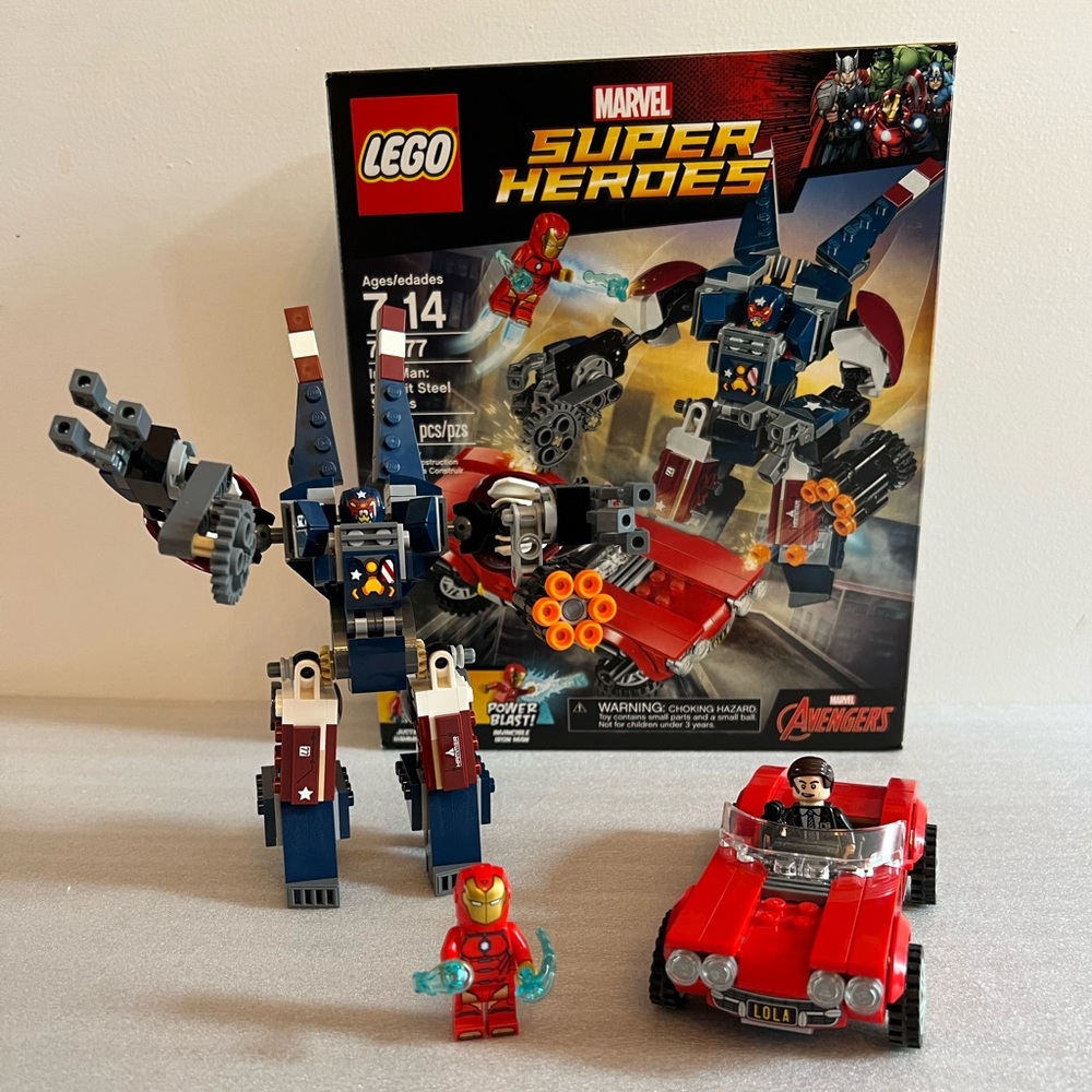 LEGO Marvel Iron Man:Detroit Steel Strikes Complete Set